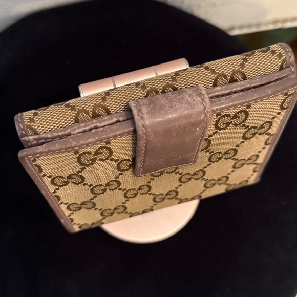 Gucci Tan and Brown Monogram Wallet - Picture 14 of 14